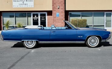 Oldsmobile-Ninety-Eight-1969-26