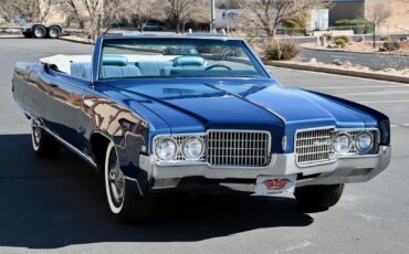 Oldsmobile-Ninety-Eight-1969-3