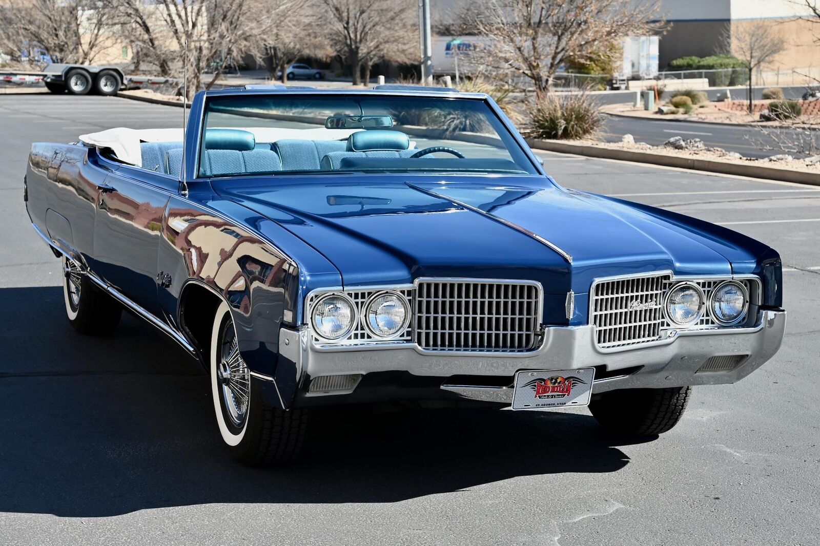Oldsmobile-Ninety-Eight-1969-3