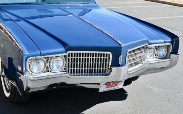 Oldsmobile-Ninety-Eight-1969-31