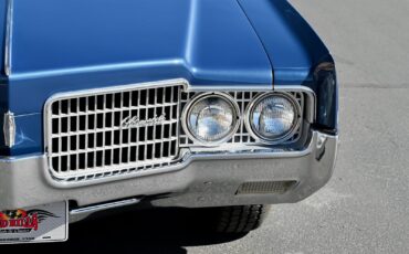 Oldsmobile-Ninety-Eight-1969-33