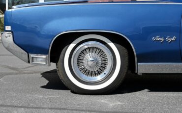 Oldsmobile-Ninety-Eight-1969-34