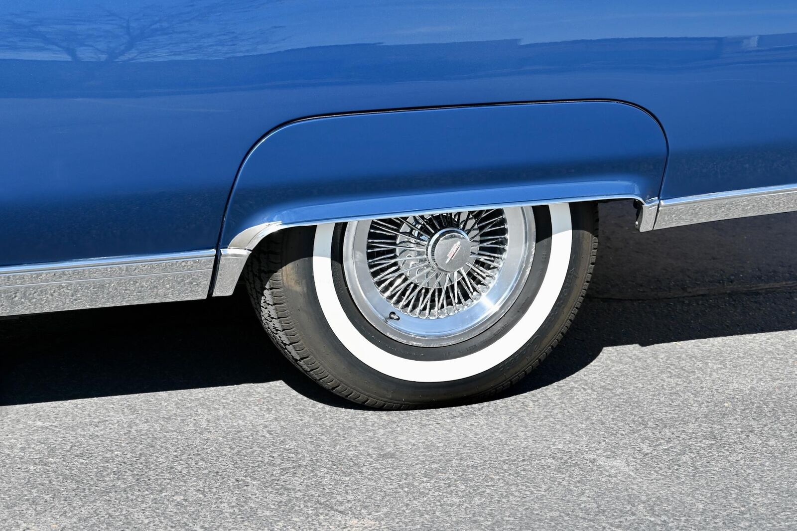 Oldsmobile-Ninety-Eight-1969-35