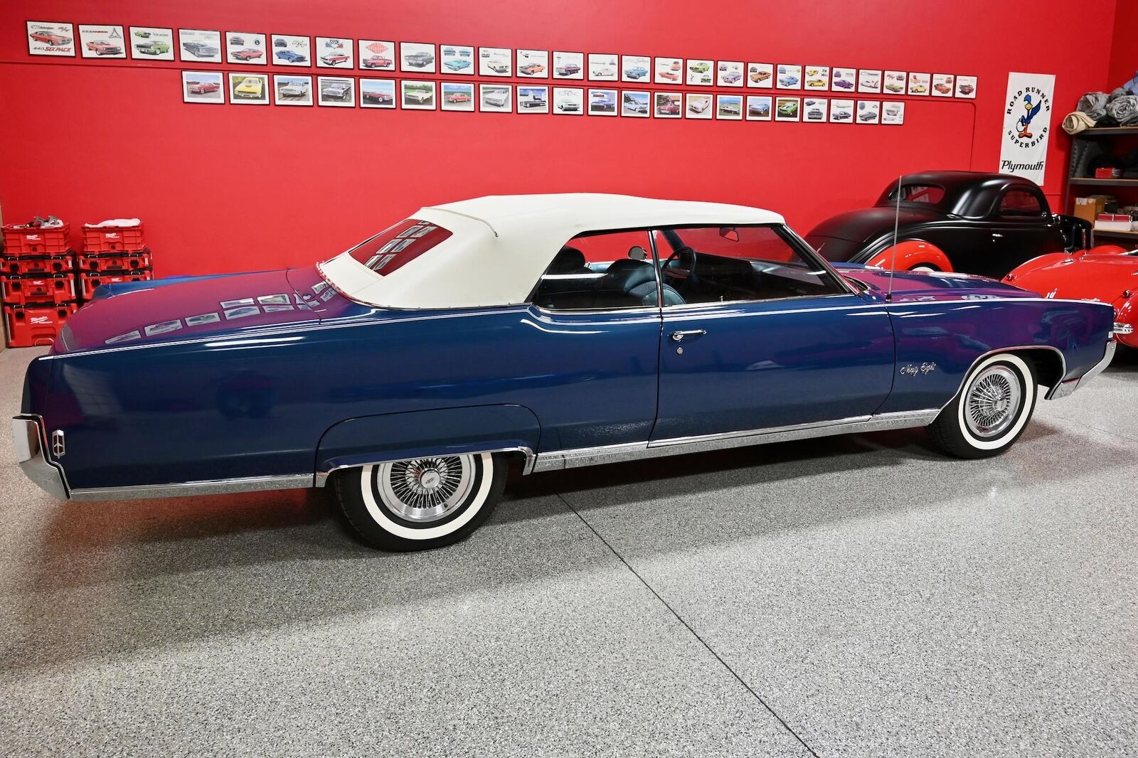 Oldsmobile-Ninety-Eight-1969-38