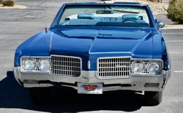 Oldsmobile-Ninety-Eight-1969-5