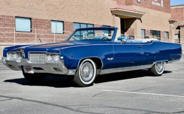 Oldsmobile-Ninety-Eight-1969-7