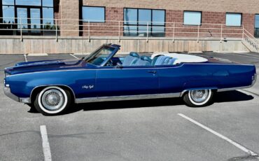 Oldsmobile-Ninety-Eight-1969-9