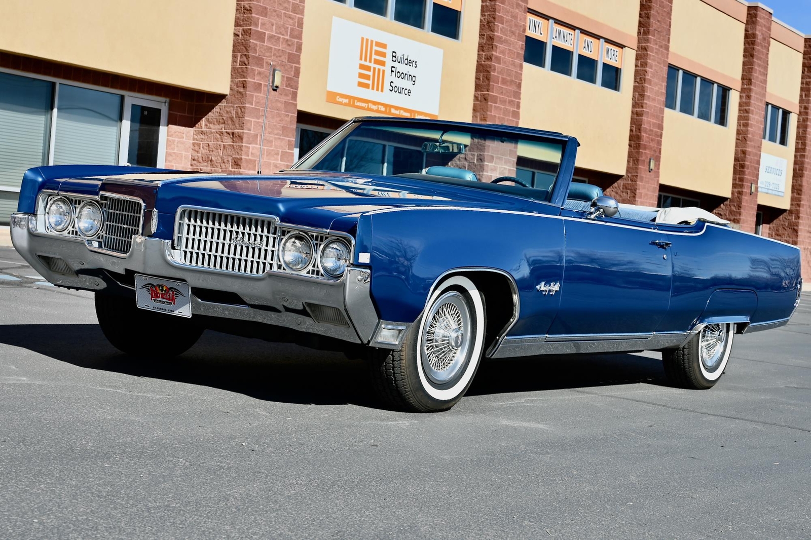 Oldsmobile Ninety-Eight 1969 --