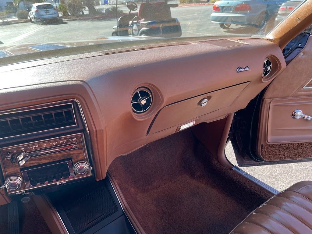 Oldsmobile-Restomod-ls3-1973-brown-17