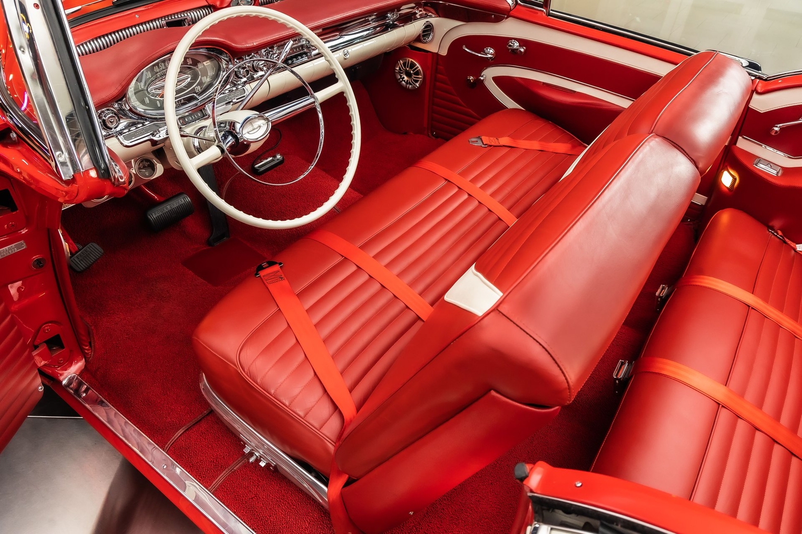 Oldsmobile-Super-88-1957-Convertible-2