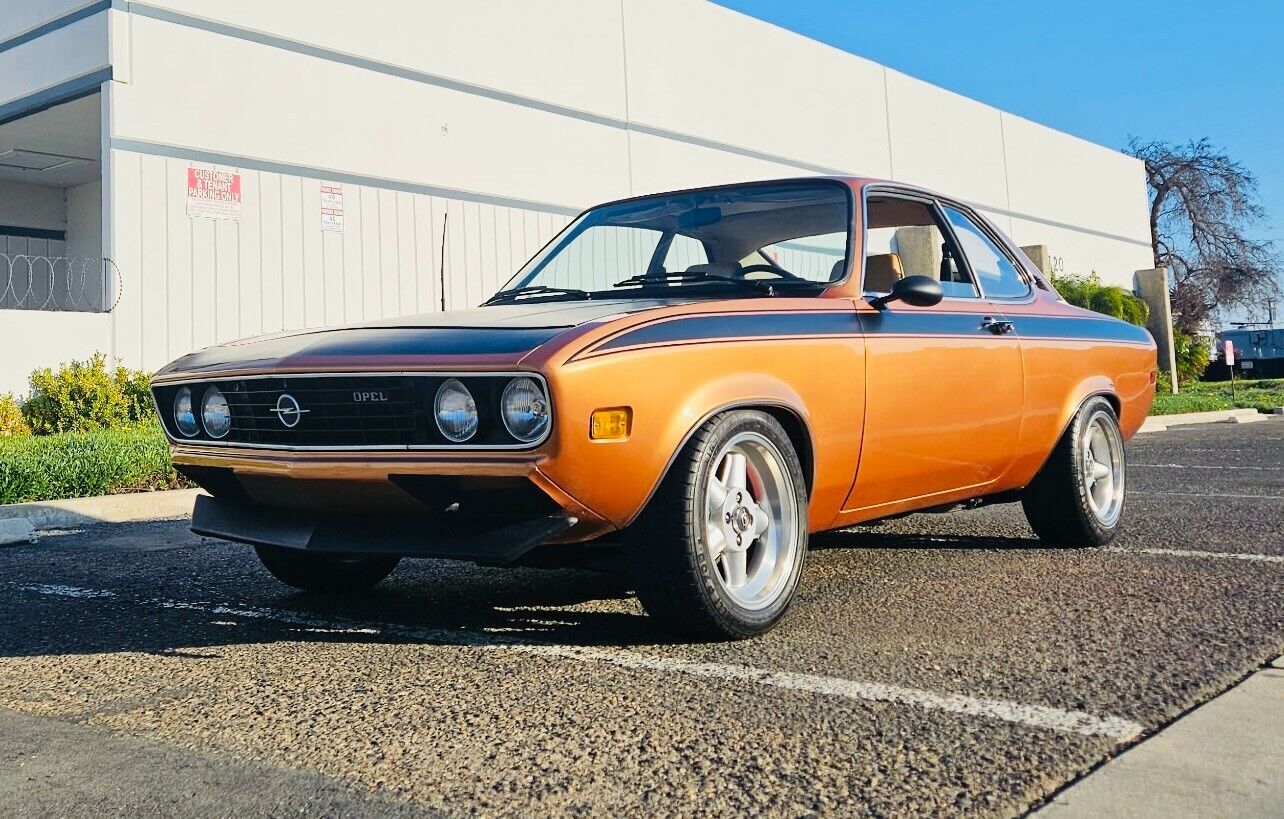 Opel-Manta-1974-Coupe-1