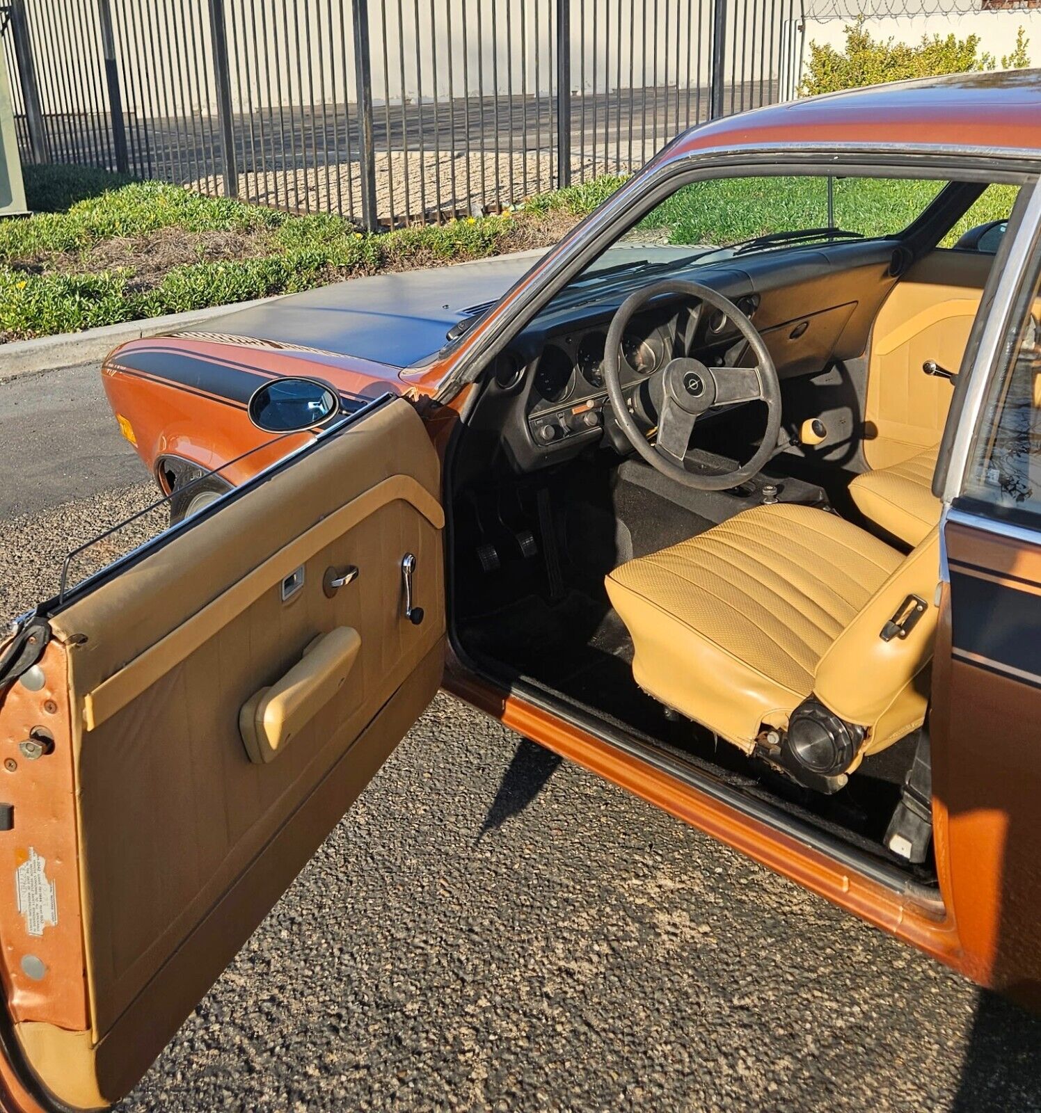 Opel-Manta-1974-Coupe-7