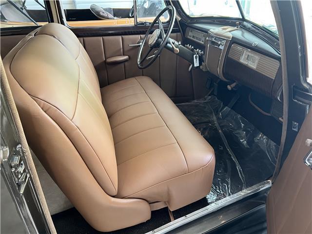 Packard-110-1941-Coupe-16