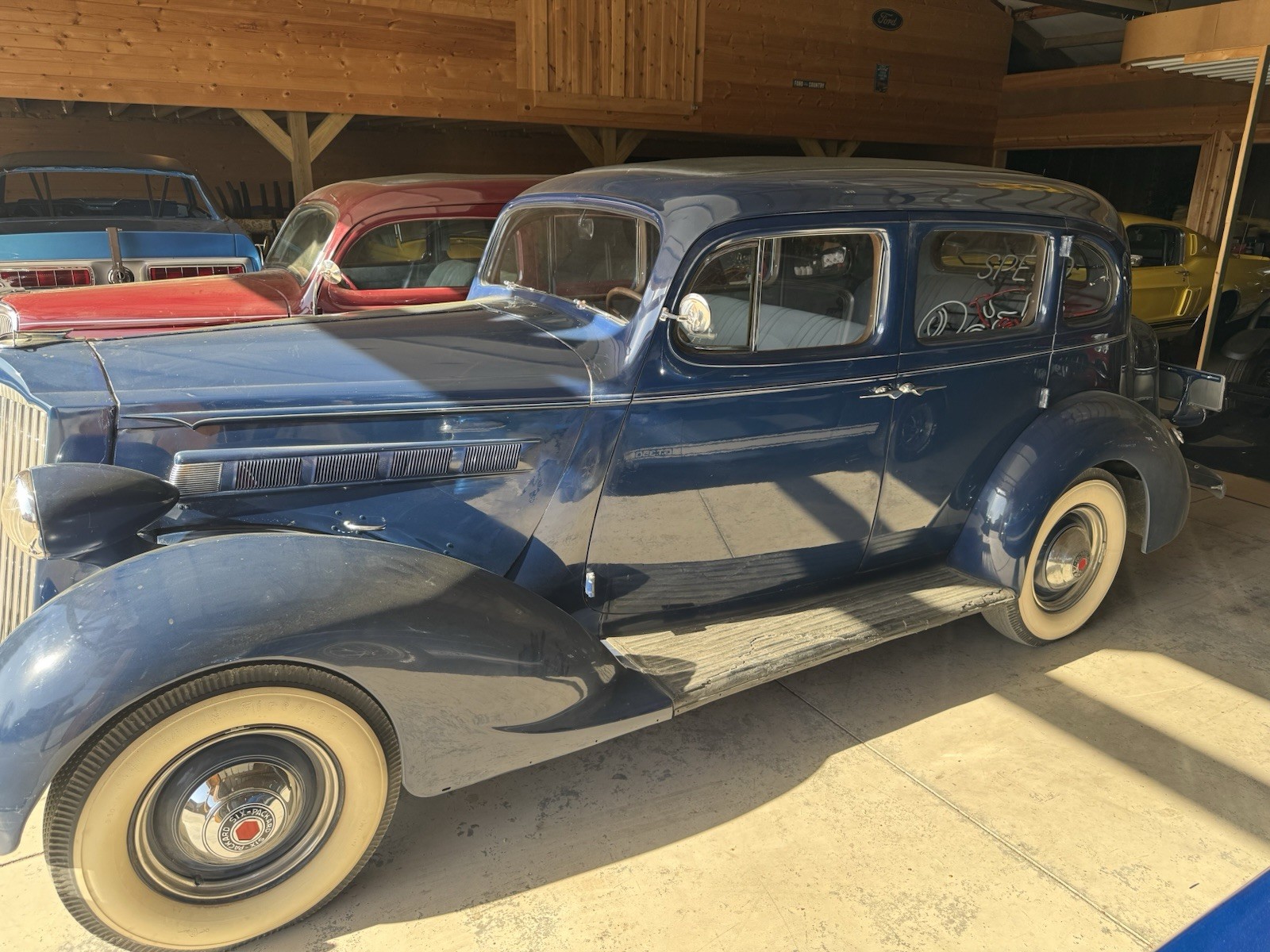 Packard-115-C-Touring-Sedan-1937-Sedan-1
