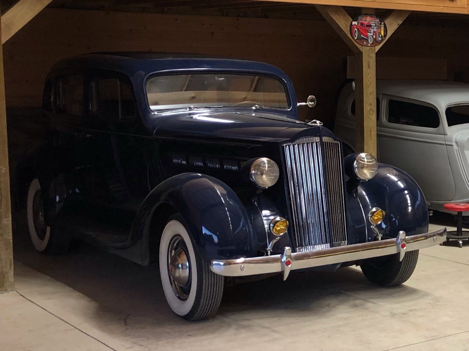 Packard-115-C-Touring-Sedan-1937-Sedan-18