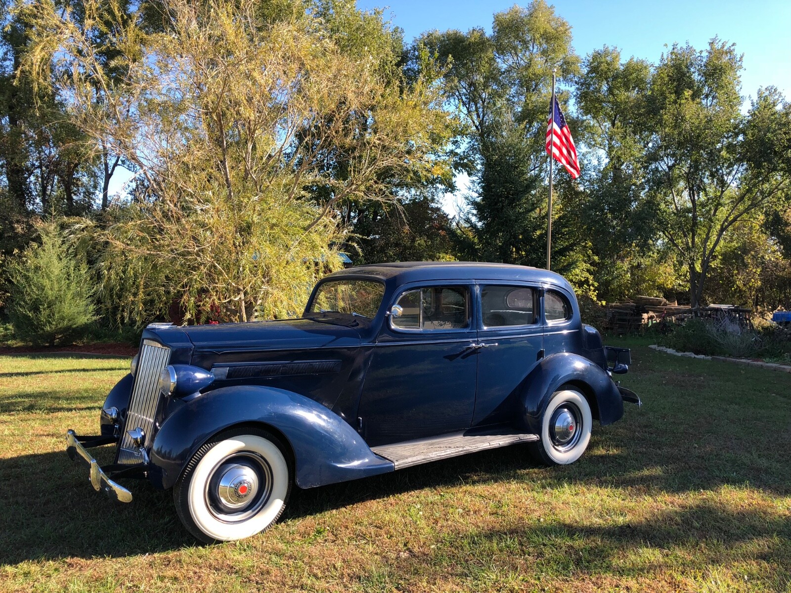 Packard-115-C-Touring-Sedan-1937-Sedan-25