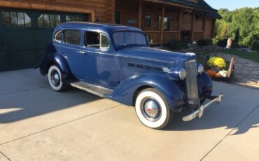 Packard-115-C-Touring-Sedan-1937-Sedan-9