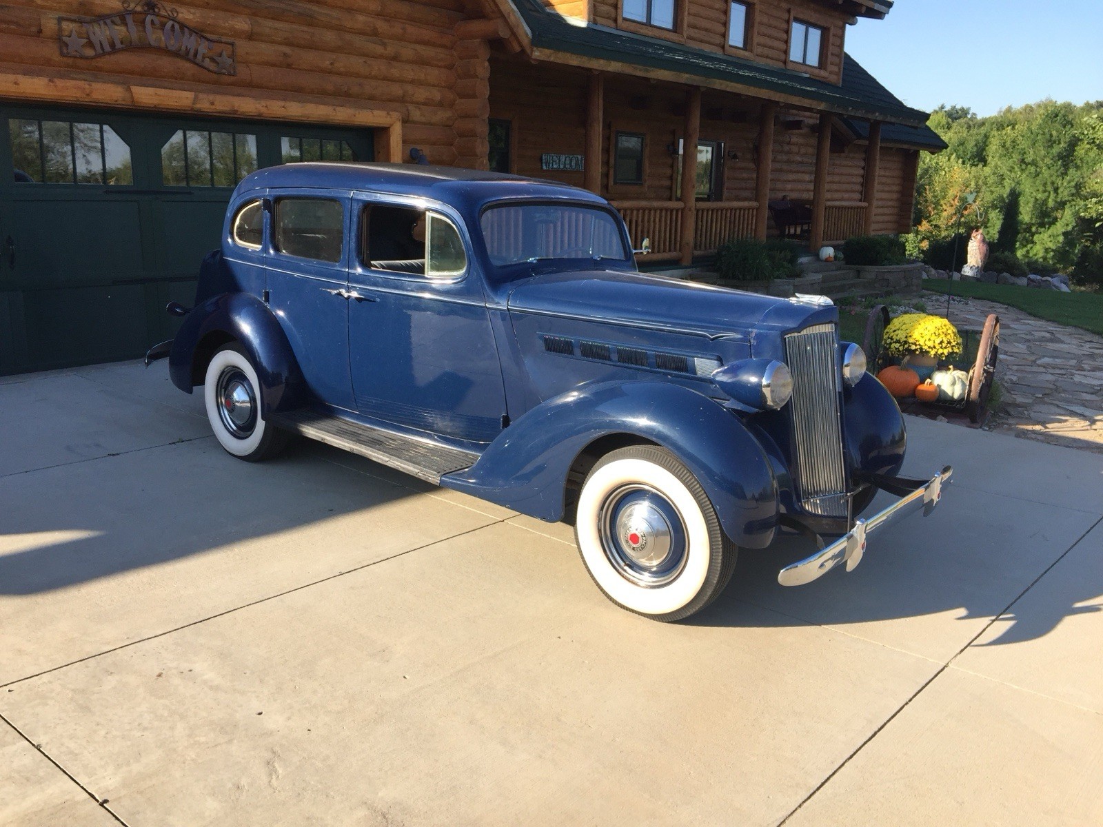 Packard-115-C-Touring-Sedan-1937-Sedan-9