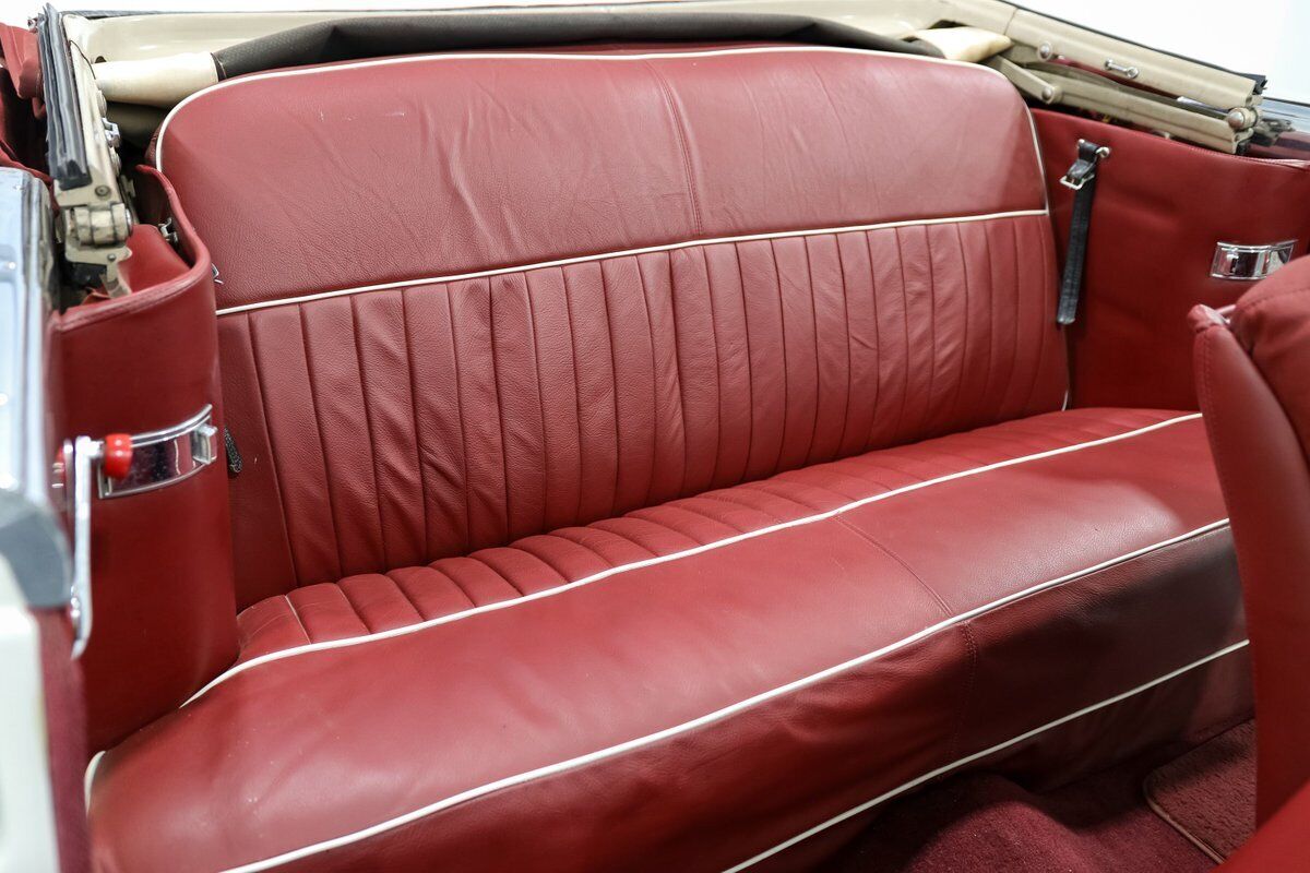 Packard-Convertible-1954-Convertible-22