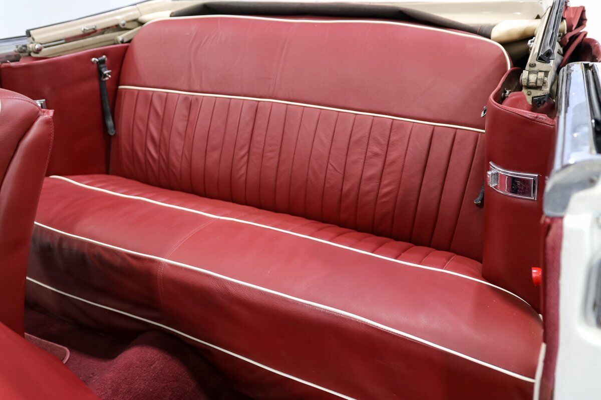 Packard-Convertible-1954-Convertible-23