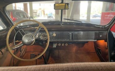 Packard-Custom-Eight-1949-13