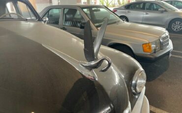 Packard-Custom-Eight-1949-6