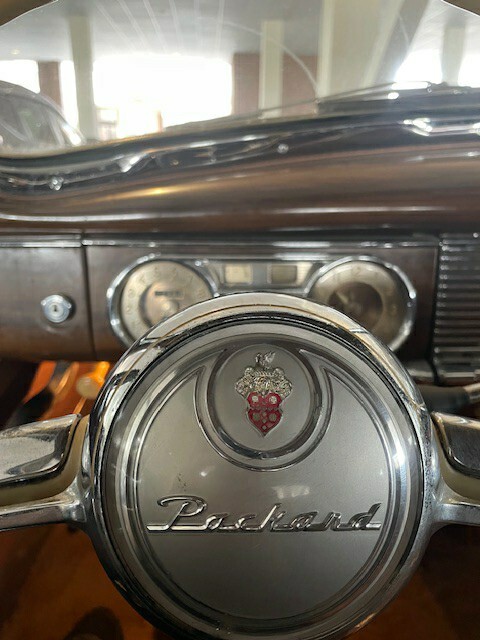 Packard-Custom-Eight-1949-9