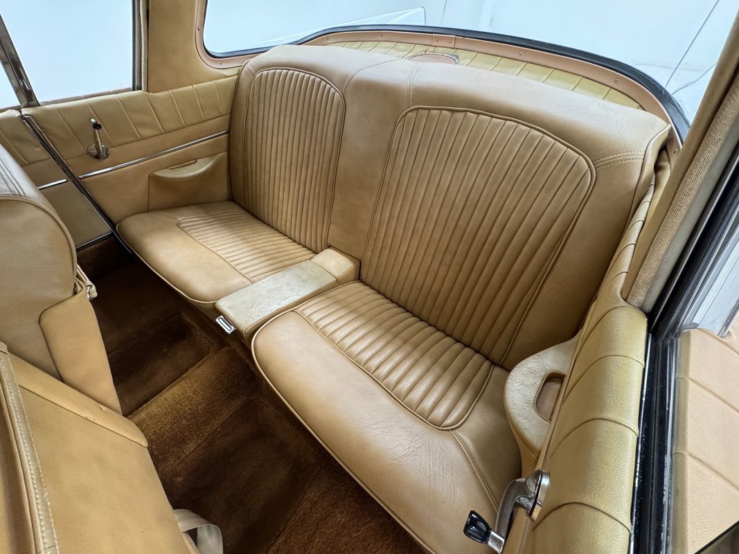 Packard-Hawk-1958-Hardtop-37
