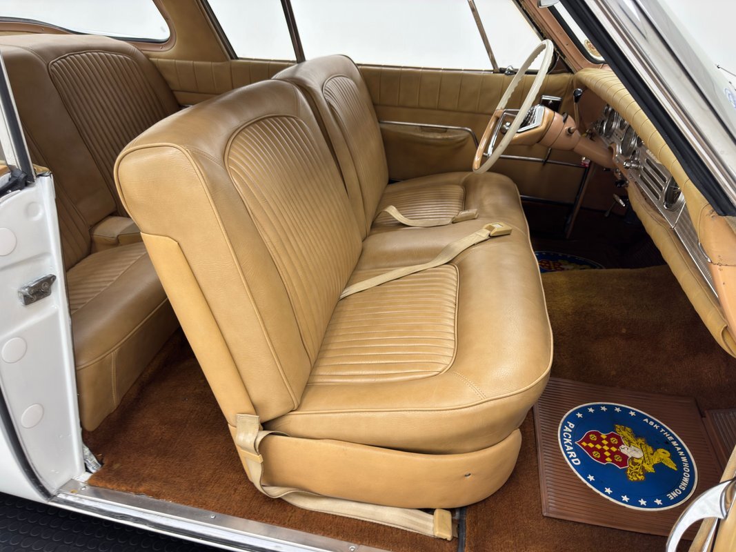 Packard-Hawk-1958-Hardtop-38