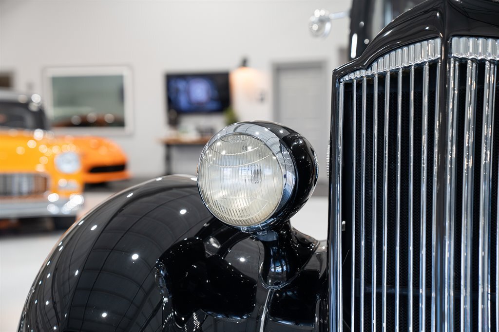 Packard-Model-115-C-1937-Sedan-10
