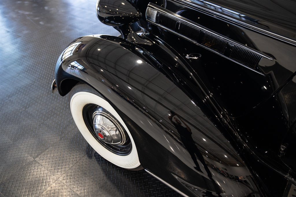 Packard-Model-115-C-1937-Sedan-17