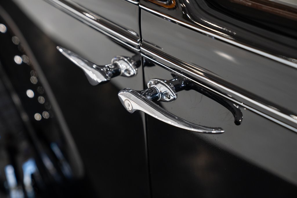 Packard-Model-115-C-1937-Sedan-27