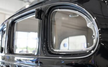 Packard-Model-115-C-1937-Sedan-28