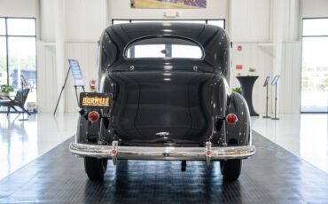 Packard-Model-115-C-1937-Sedan-3