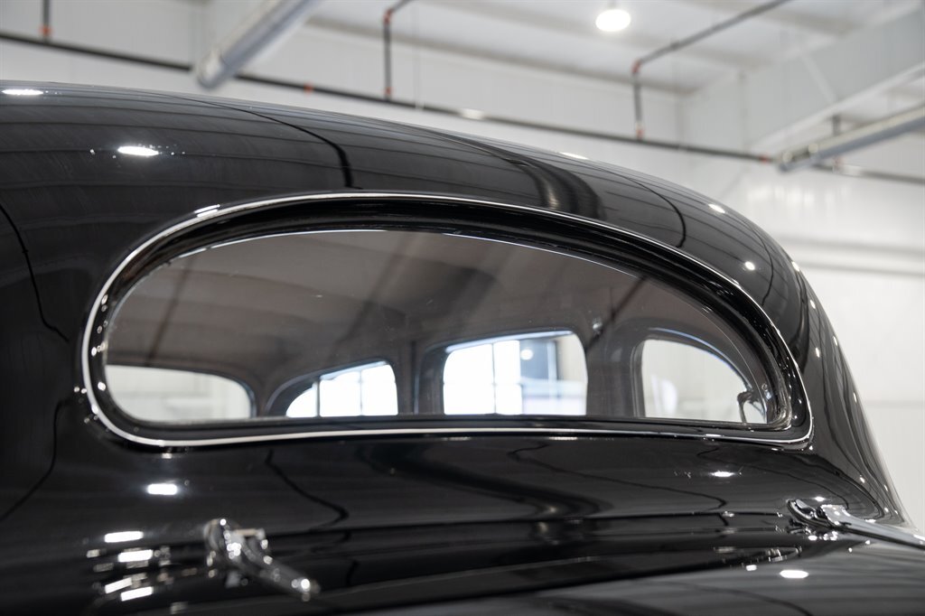 Packard-Model-115-C-1937-Sedan-31