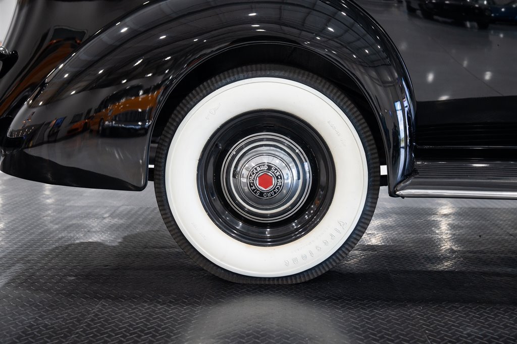 Packard-Model-115-C-1937-Sedan-36