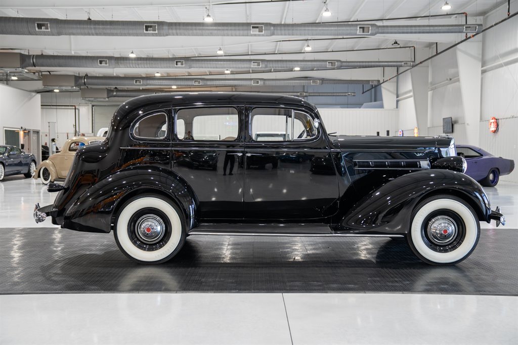 Packard-Model-115-C-1937-Sedan-5