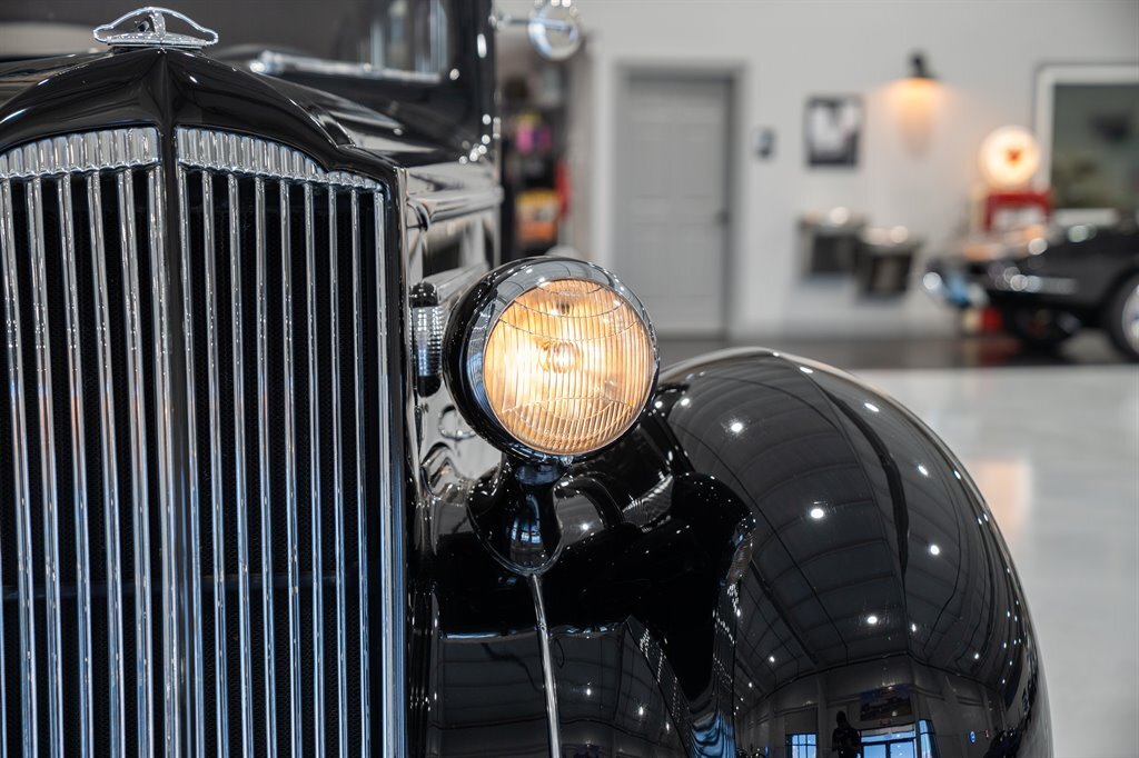 Packard-Model-115-C-1937-Sedan-8