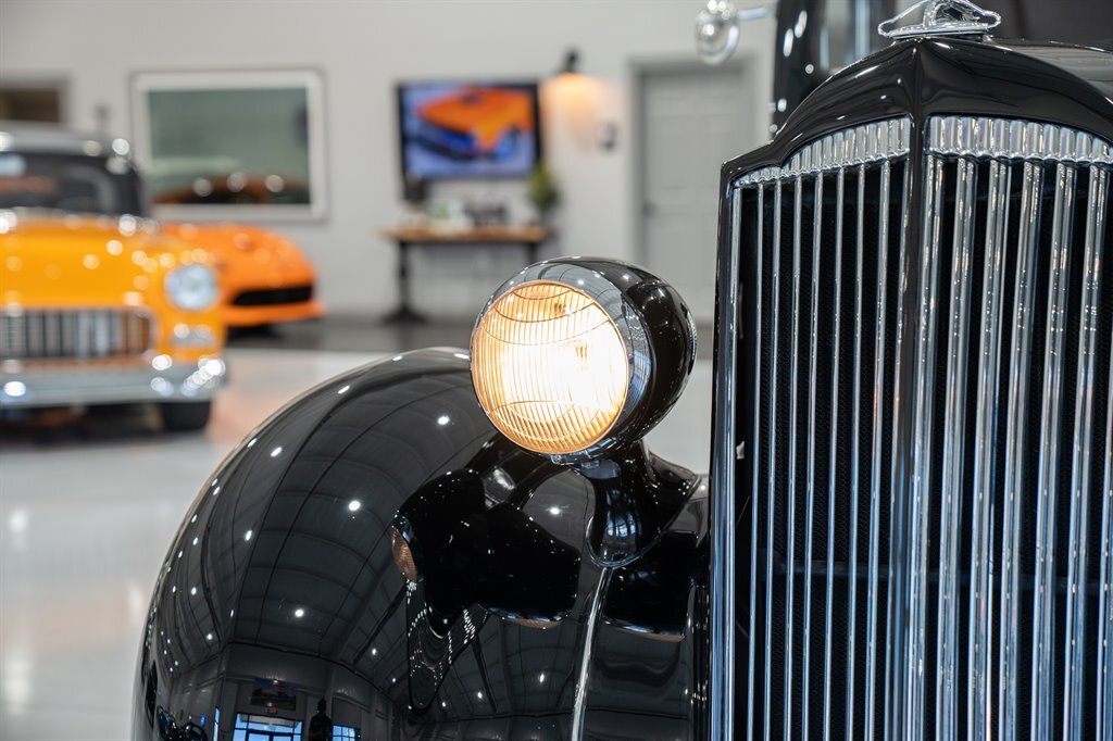 Packard-Model-115-C-1937-Sedan-9