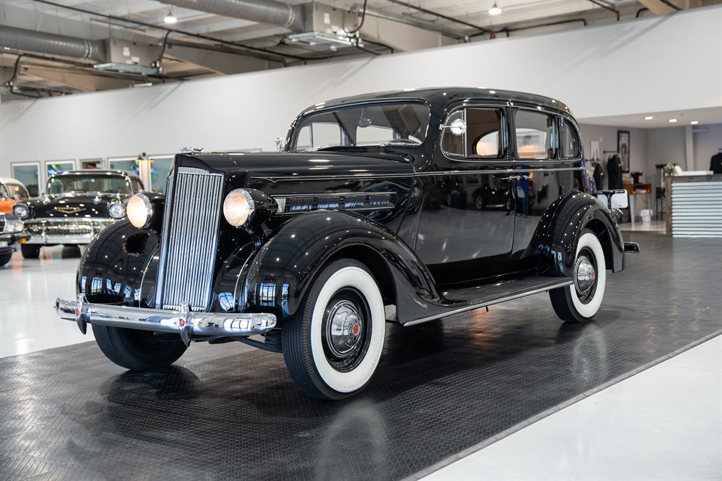 Packard-Model-115-C-1937-Sedan