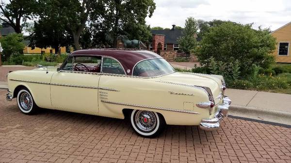 Packard-Pacific-1954-yellow