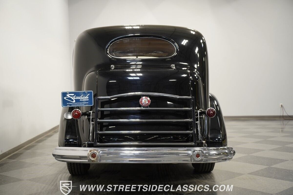 Packard-Twelve-1939-Sedan-10