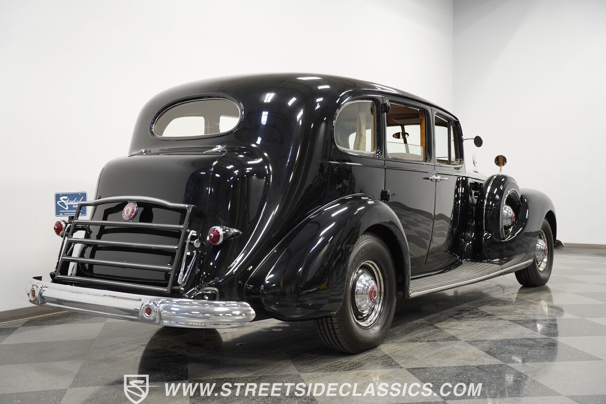Packard-Twelve-1939-Sedan-12