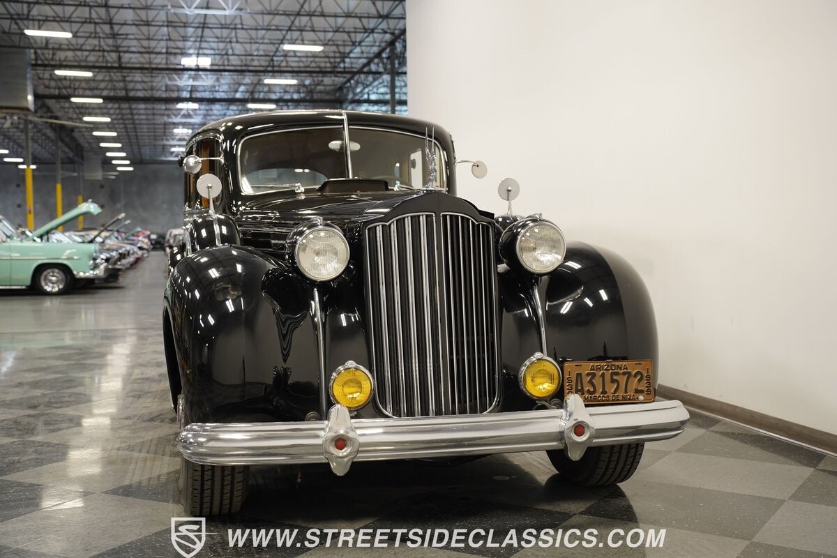Packard-Twelve-1939-Sedan-17