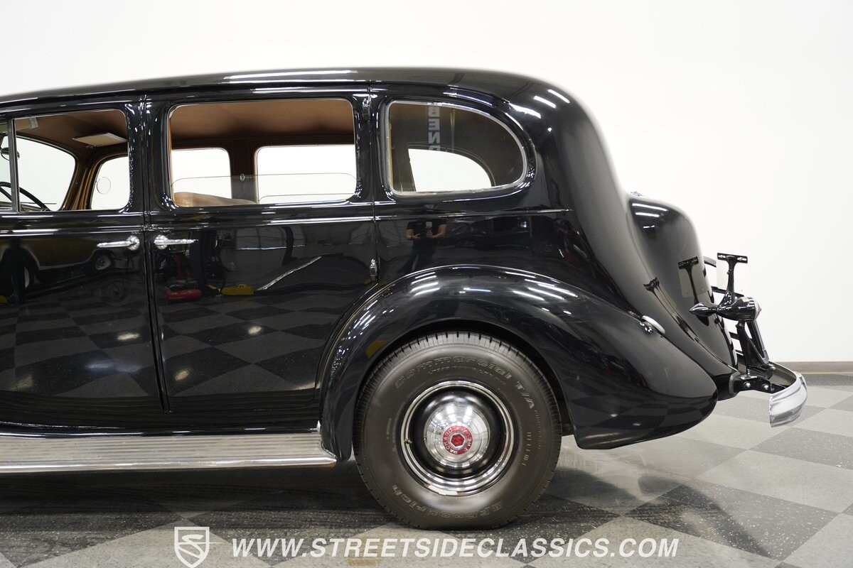 Packard-Twelve-1939-Sedan-24