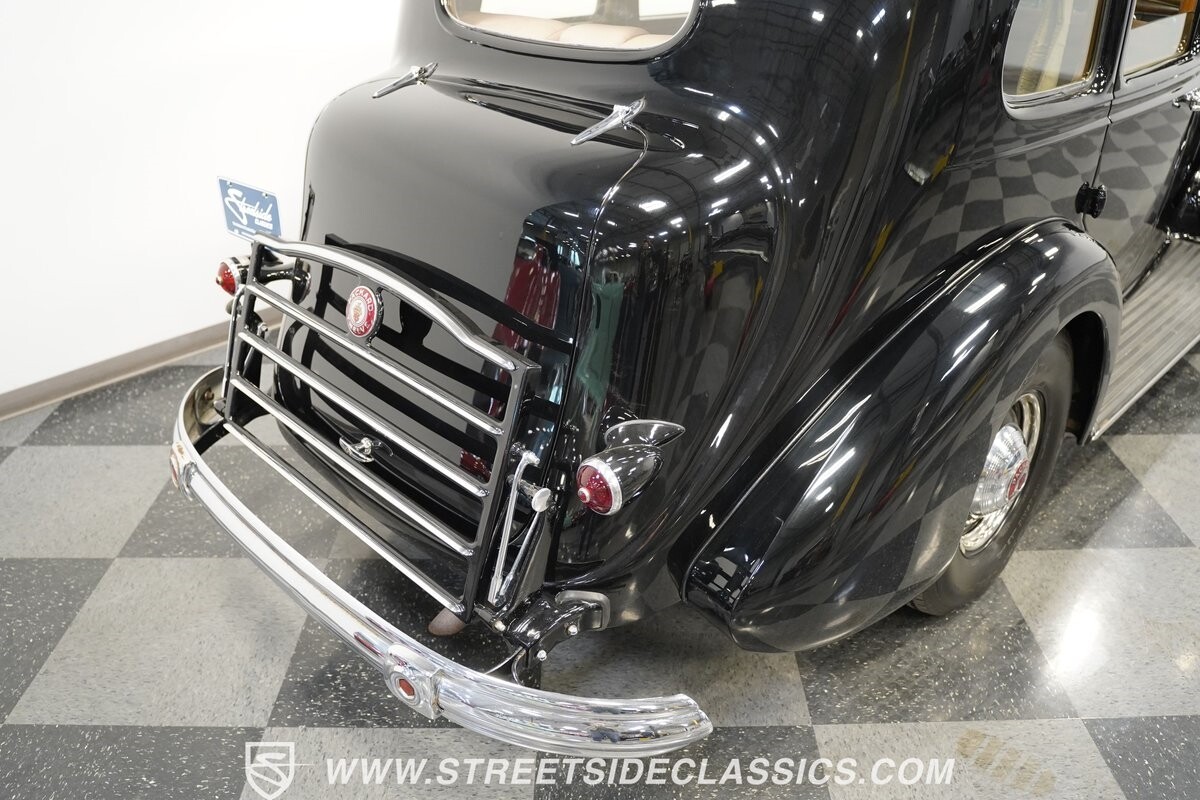 Packard-Twelve-1939-Sedan-26