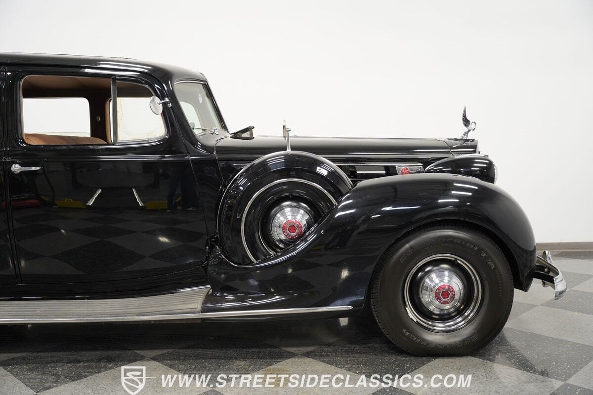Packard-Twelve-1939-Sedan-30
