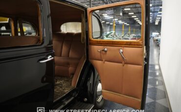 Packard-Twelve-1939-Sedan-35