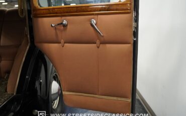 Packard-Twelve-1939-Sedan-36