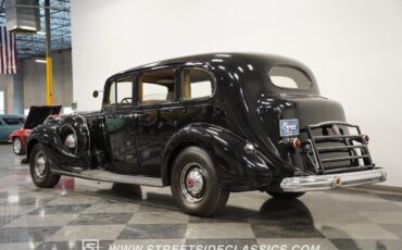 Packard-Twelve-1939-Sedan-7
